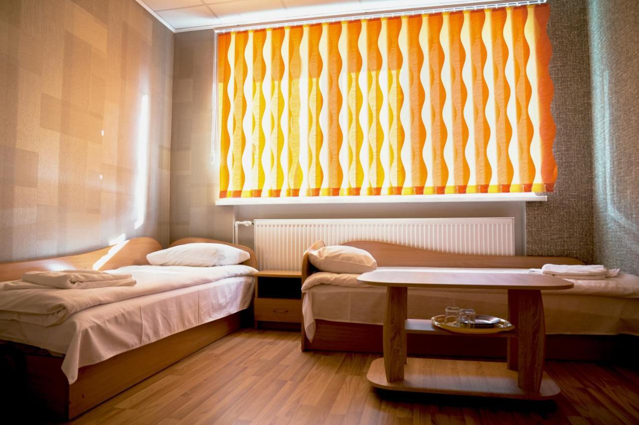 Telsiu Hotel Telšiai エクステリア 写真