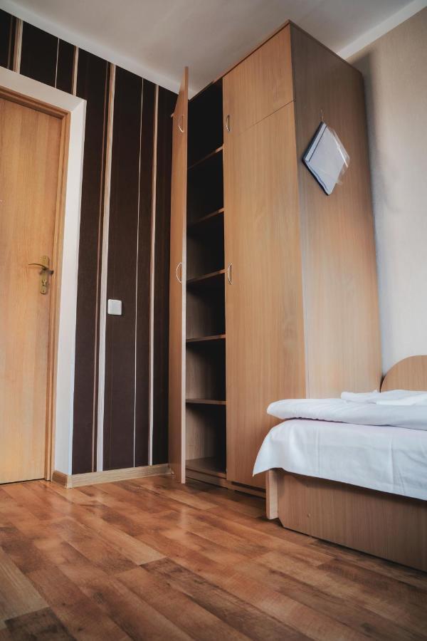 Telsiu Hotel Telšiai エクステリア 写真
